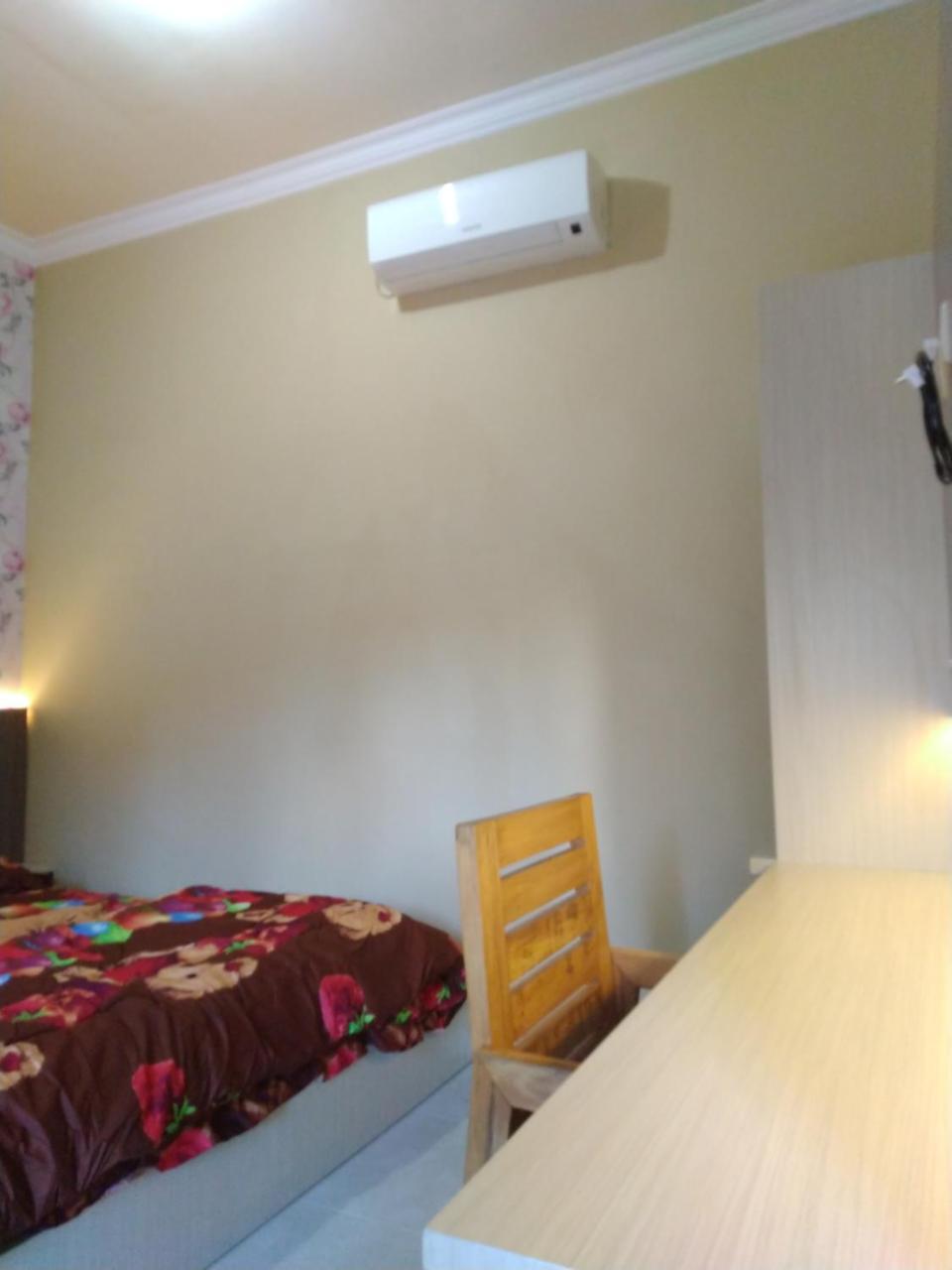 R3 Brawijaya Homestay Banyuwangi  Exterior foto