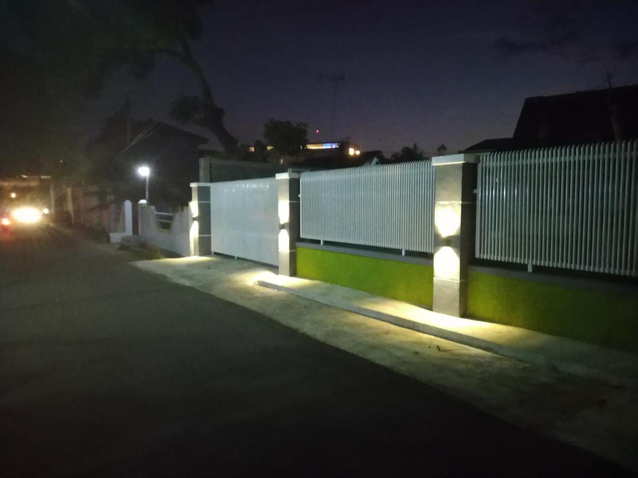 R3 Brawijaya Homestay Banyuwangi  Exterior foto