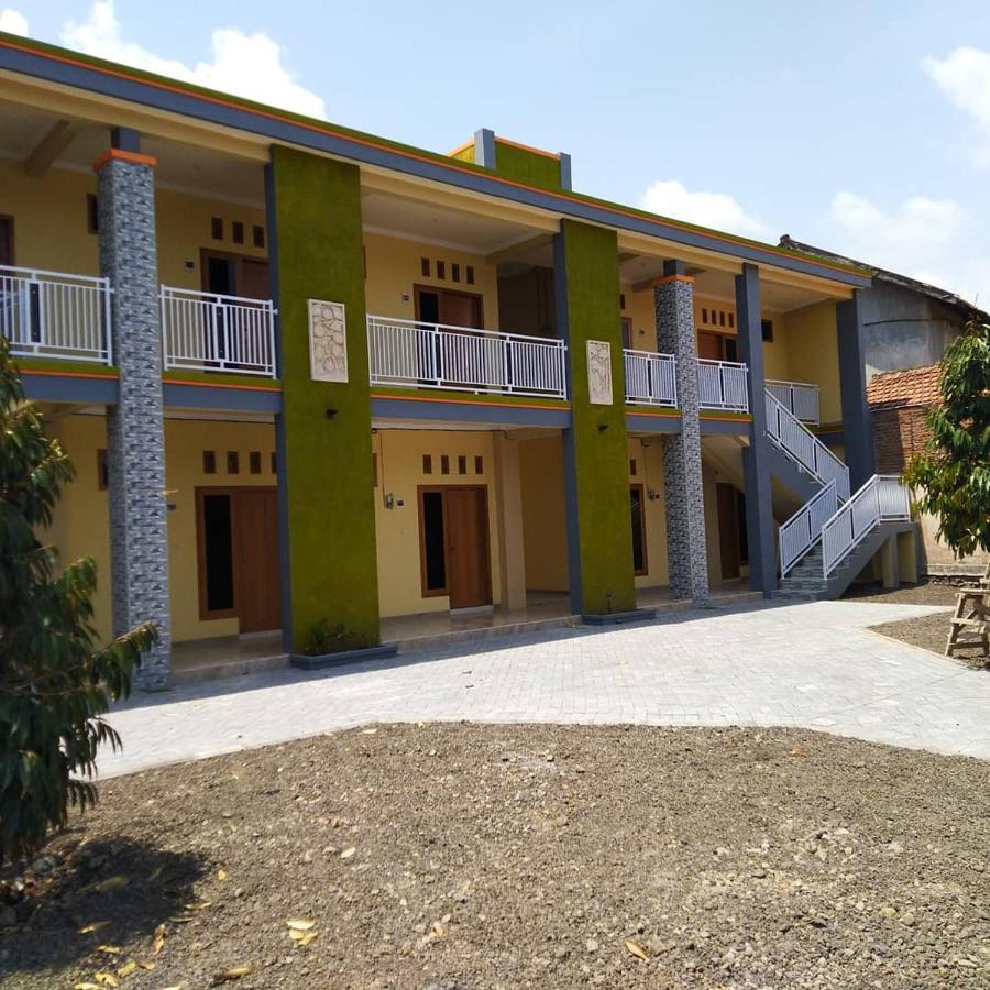 R3 Brawijaya Homestay Banyuwangi  Exterior foto